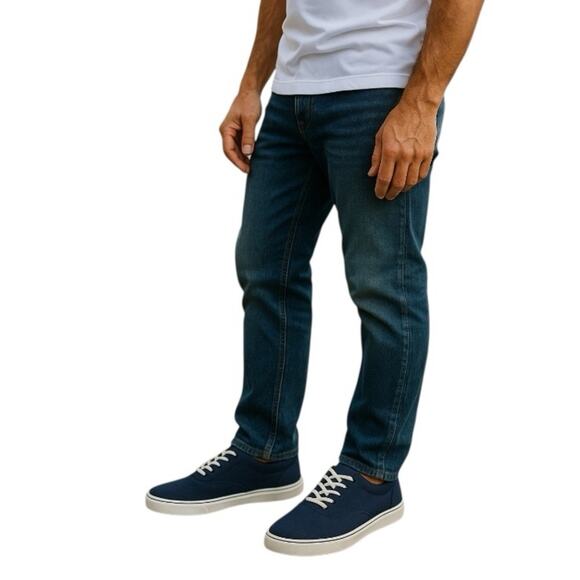 IZOD Men’s Shoes Blue and White Sneakers Memory Foam Navy Size 12 NIB - Picture 2 of 15